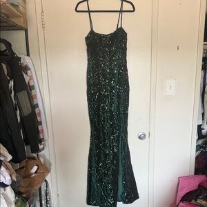 Windsor M Emerald Green Sequin Strapless Evening Gown